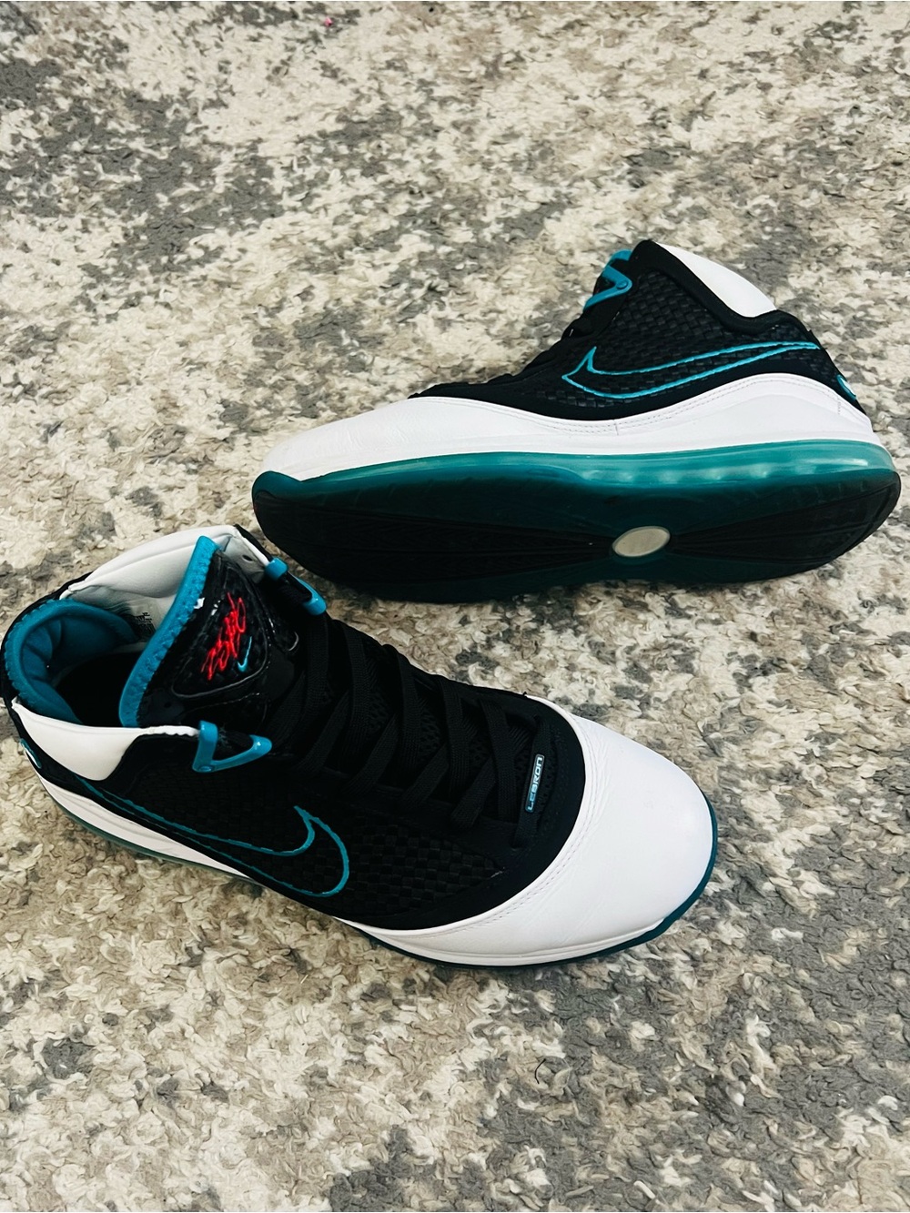 Nike LeBron 7 Red Carpet